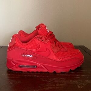 Nike Air Max 90 Essential ‘University Red’ Shoes Men Size 9.5. Good Condition.
